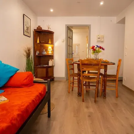 Lejlighed Oustal De Pape Le Calme Au Coeur De